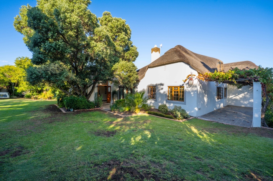 5 Bedroom Property for Sale in Langerug Western Cape
